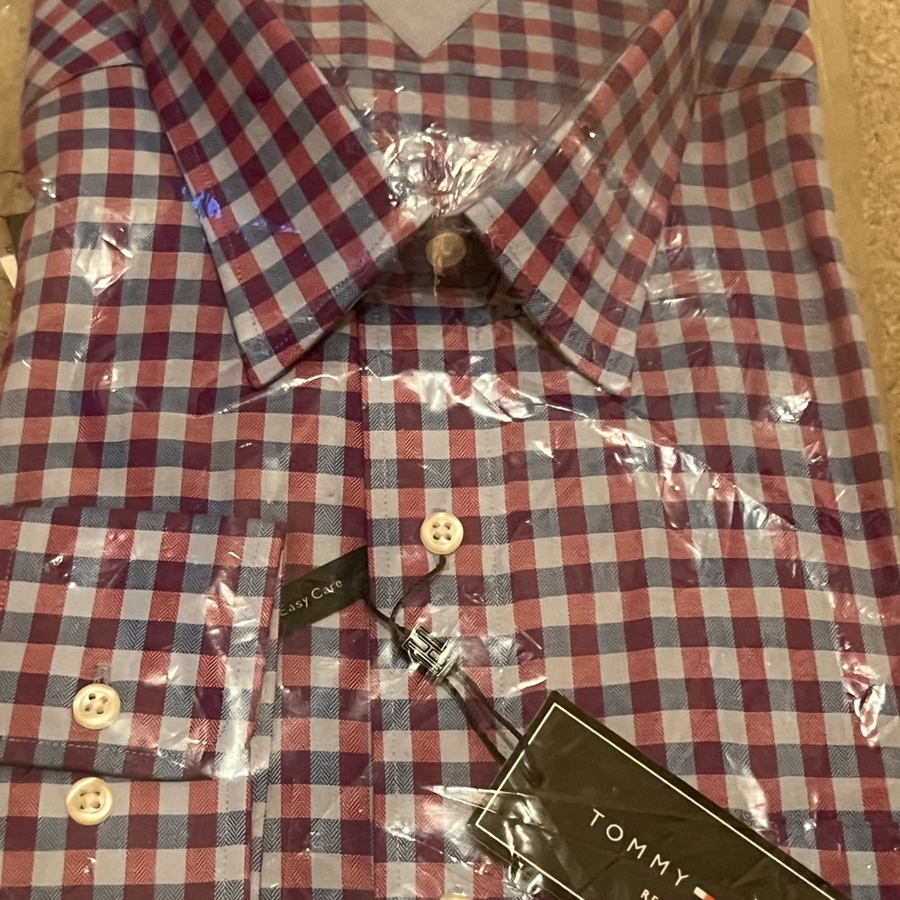 Mens Tommy Hilfiger brand new plaid dress shirt